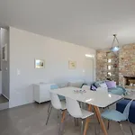 Sunshine Villa *