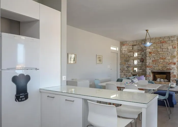 Sunshine Mikri Vigla