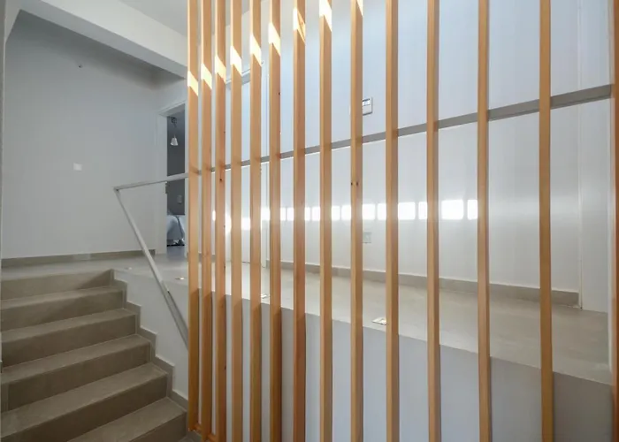 Sunshine Mikri Vigla