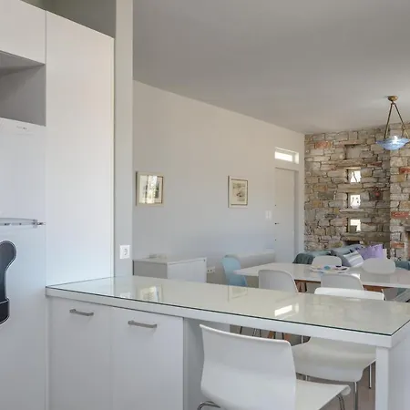 Sunshine 米科利维亚