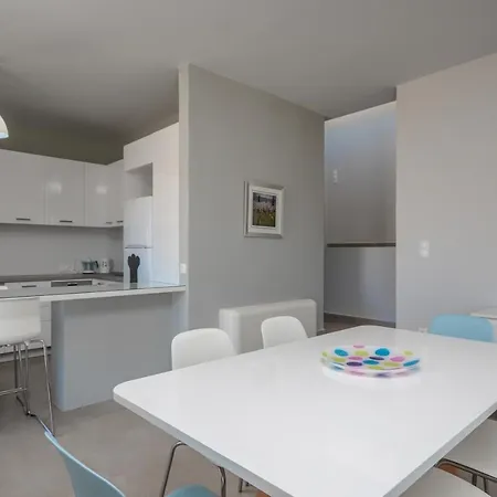 Sunshine 别墅 米科利维亚